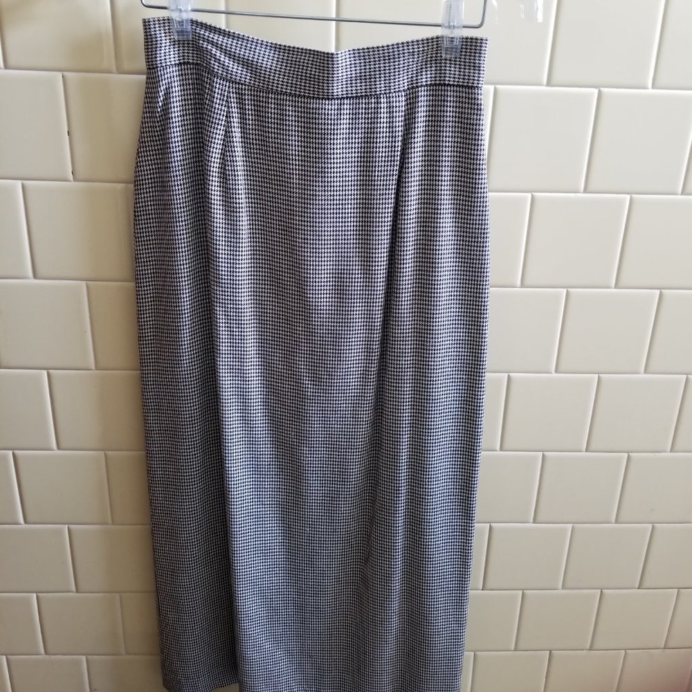 Like NEW Classic Black/White Houndstooth Skirt Size 10 Made in USA - Picture 9 of 10